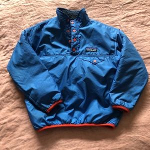 Kids Patagonia pull over jacket.